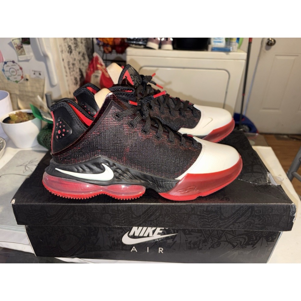 Nike LeBron 19 Low Black White University Red DH1270-001 Men's Size 10 Brew New